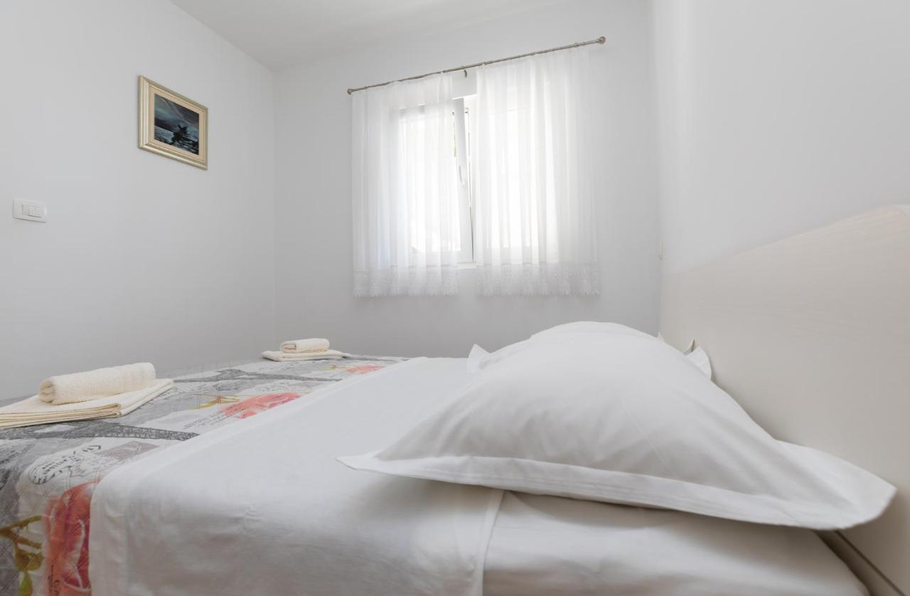 Apartmani Perak Mimice Exterior photo